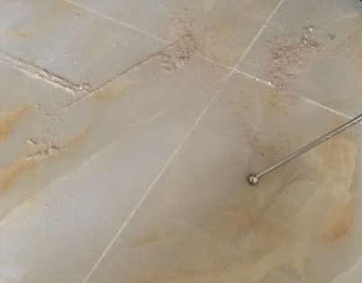 兴庆瓷砖空鼓维修公司分享粘合剂选择不当在瓷砖铺贴过程中可能导致以下问题
