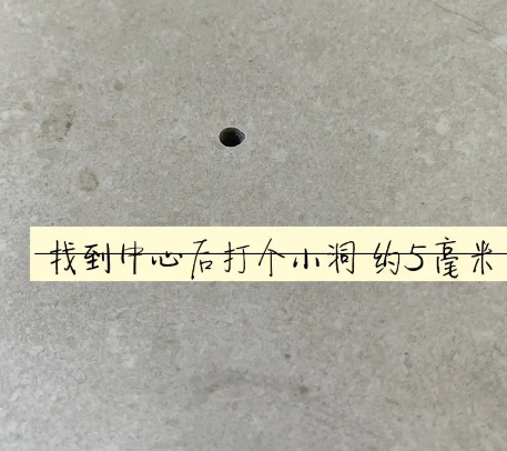 兴庆瓷砖空鼓维修公司专业解答在瓷砖铺贴过程中，如果砂料搅拌不均匀，将会带来以下问题